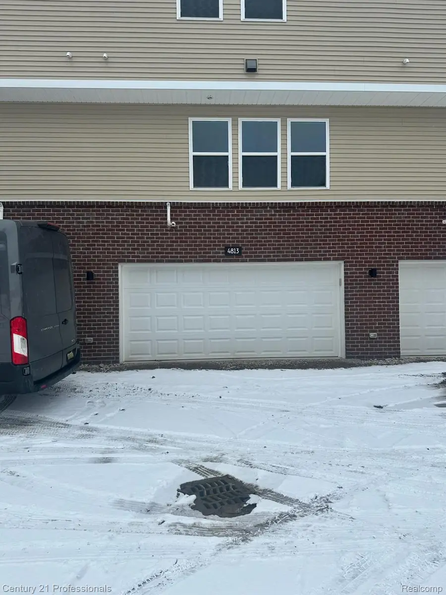 4813 Parkside Lane, Troy, MI 48085 - #2