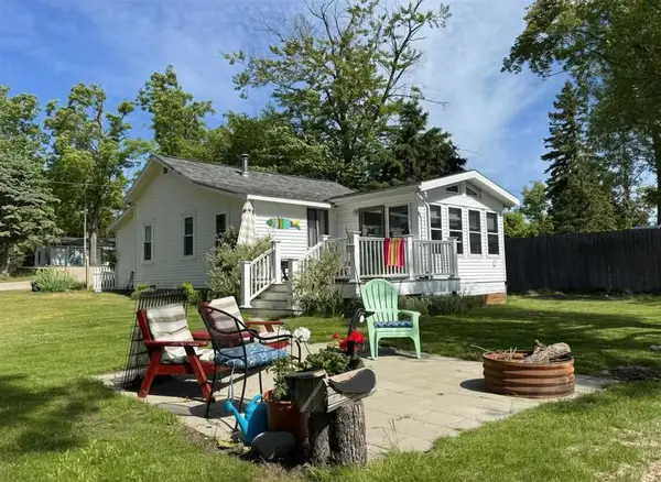 6398 Paradise Trail, Carp Lake, MI 49718