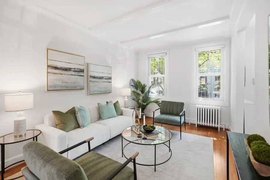 2129 Newport Pl Nw, Washington, DC 20037 - #2