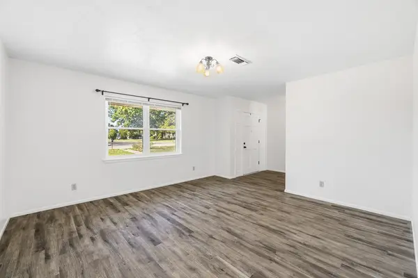 205 Wild Timber Dr, Kerrville, TX 78028