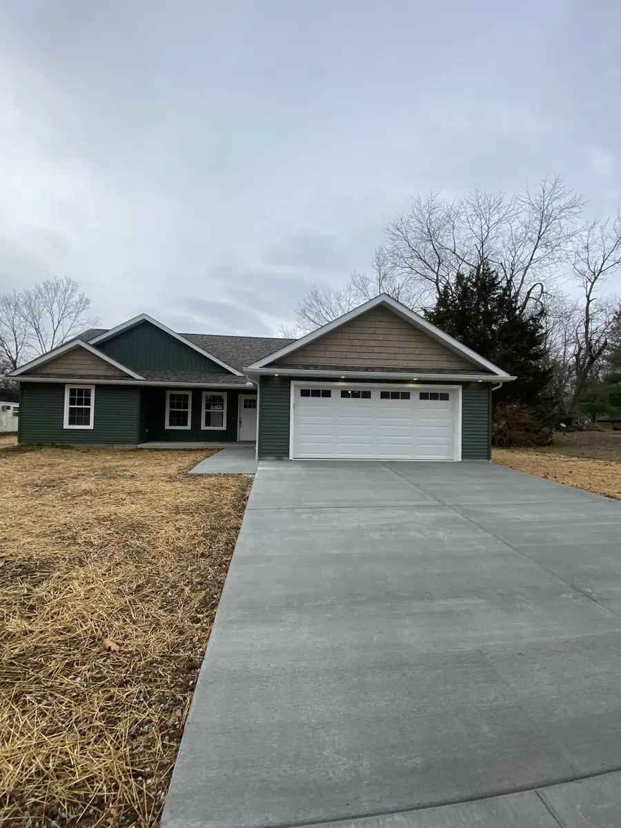 307 Schneider Street, Carterville, IL 62918 - #2