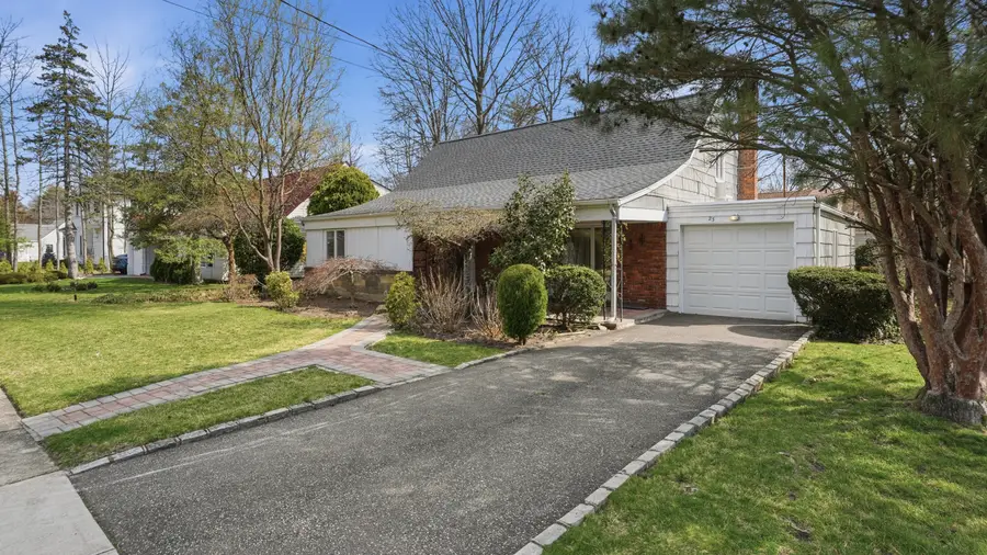 23 Hartley Road, Great Neck, NY 11023 - #2