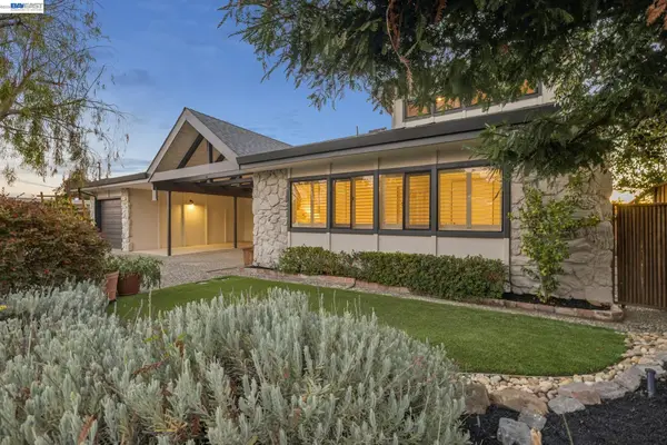 5624 Greenridge Rd, Castro Valley, CA 94552