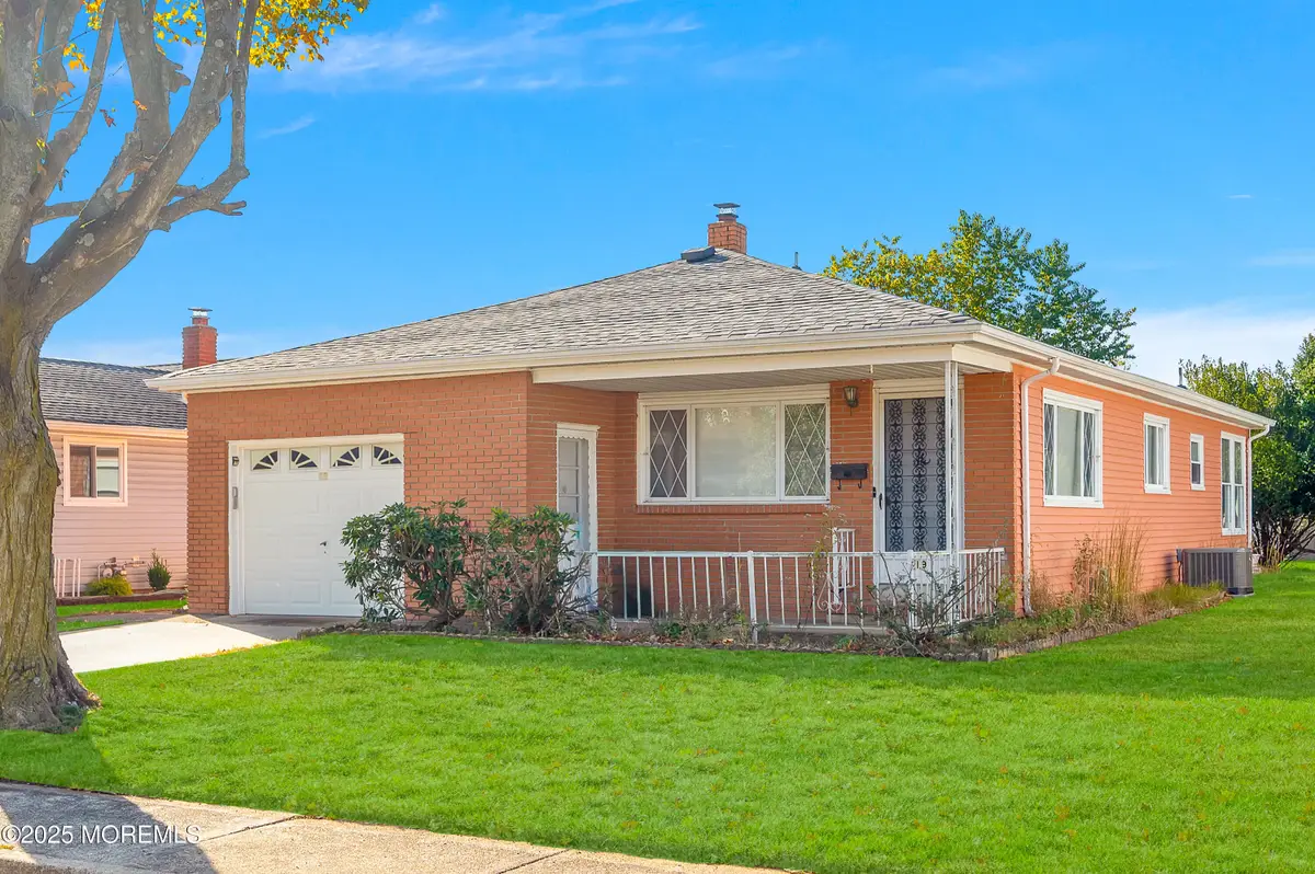 19 Georgetown Drive, Toms River, NJ 08757 - Image #1