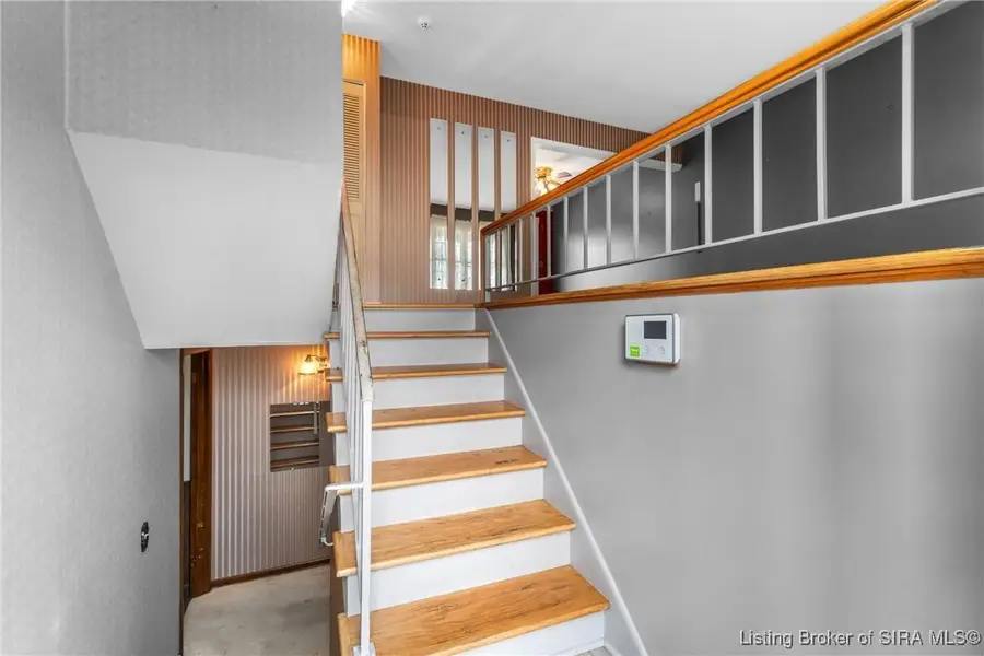 925 Redwood Drive, Clarksville, IN 47129 - #2