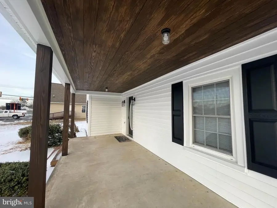 33 Crookhorn Rd, Montross, VA 22520 - #2