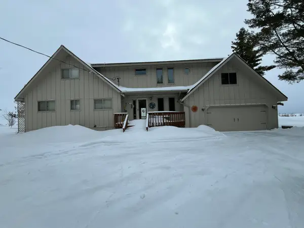 12769 W West Beach Rd, Naubinway, MI 49762