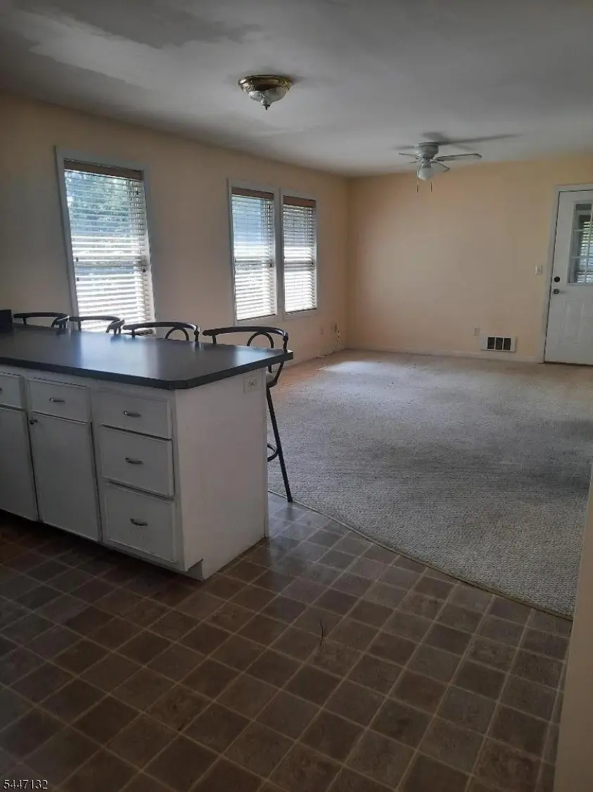 7 E Stuart St, Newton, NJ 07860-2219 - #3