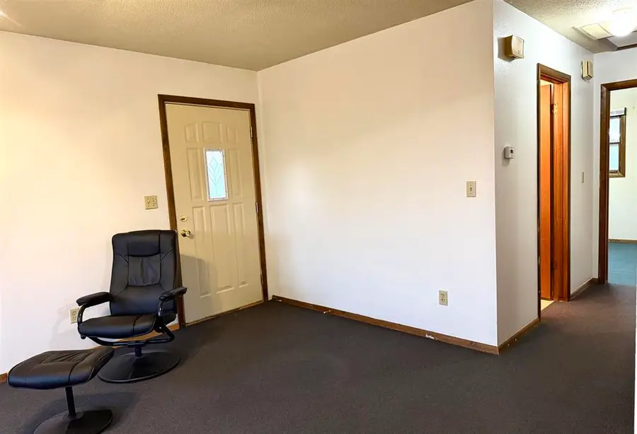 2330 Lincoln Avenue, Hot Springs, SD 57747 - #3