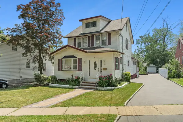 29 Schaefer Road, Maplewood, NJ 07040