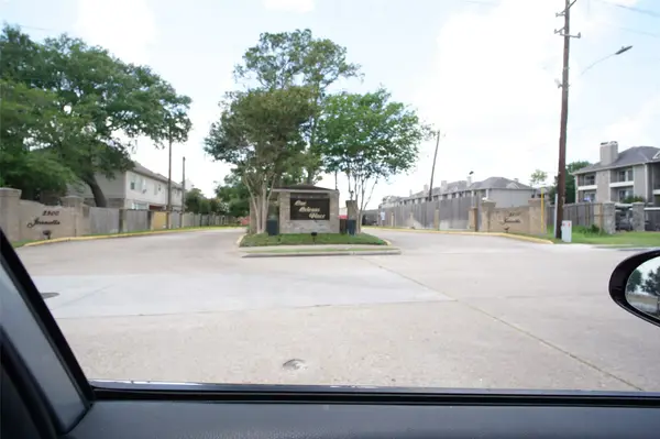 2800 Jeanetta Street #1704, Houston, TX 77063