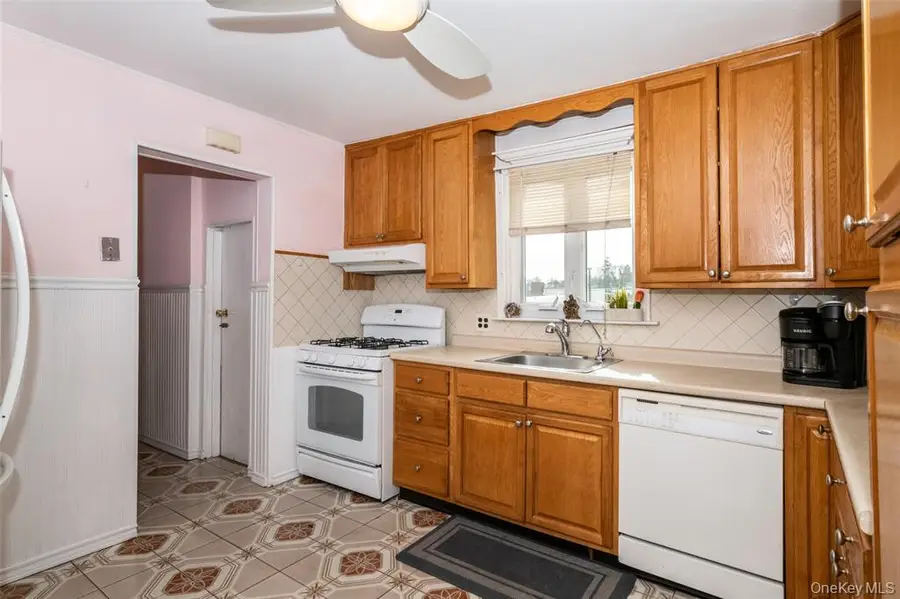 24 5th Avenue, New Rochelle, NY 10801 - #3