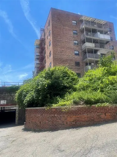 671 Bronx River Road #Unit 4G, Yonkers, NY 10704 - #2