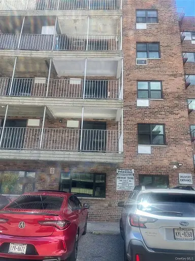 671 Bronx River Road #Unit 4G, Yonkers, NY 10704 - #3