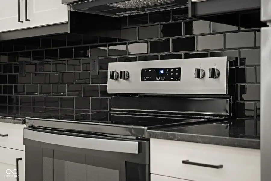 1013 14th Street, Columbus, IN 47201 - #3