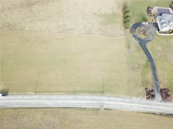 03 Wises Grove Rd, New Brighton, PA 15066