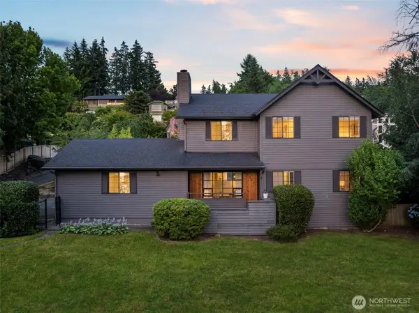 17021 76th Avenue W, Edmonds, WA 98026