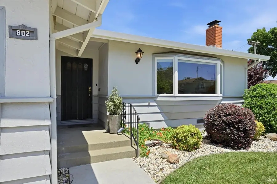 802 Pueblo Avenue, Napa, CA 94558 - #2