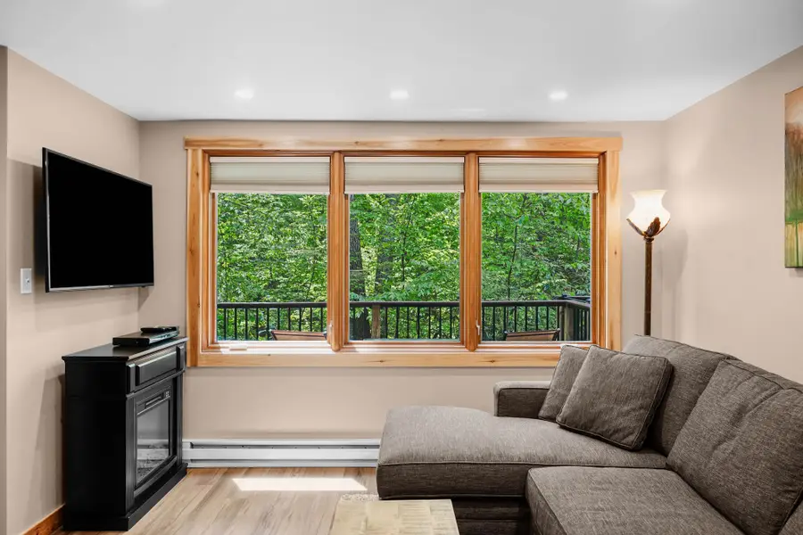 521 Laurel Ponds, Farmington, PA 15437 - #3