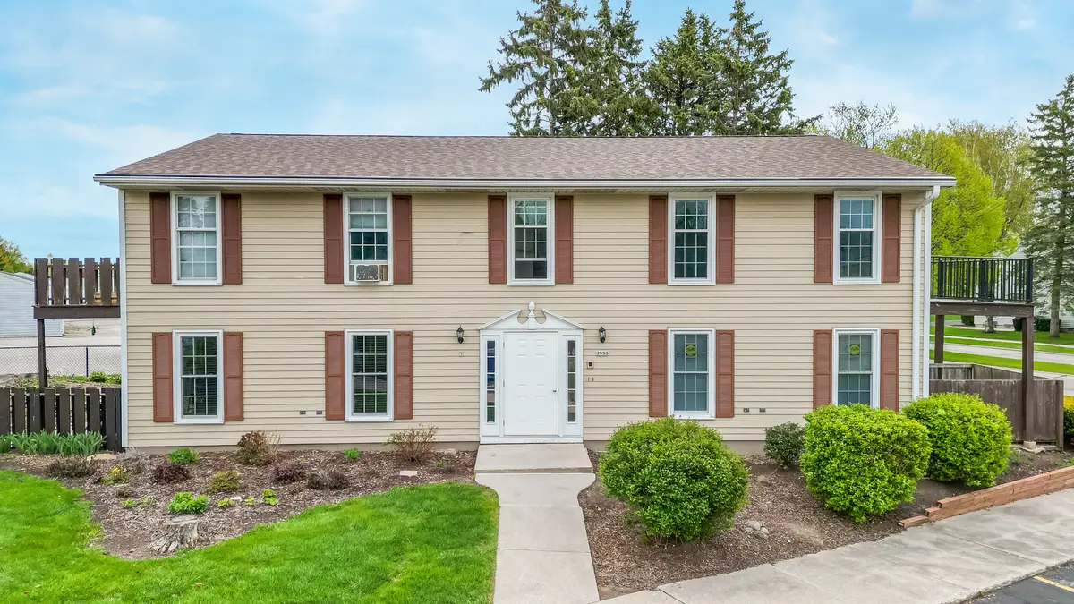 3933 Country Pl, Sheboygan, WI 53081 - #1