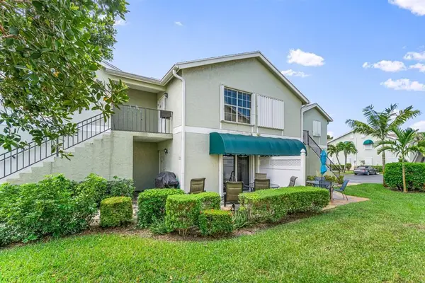 154 Waterside Drive #154, Hypoluxo, FL 33462