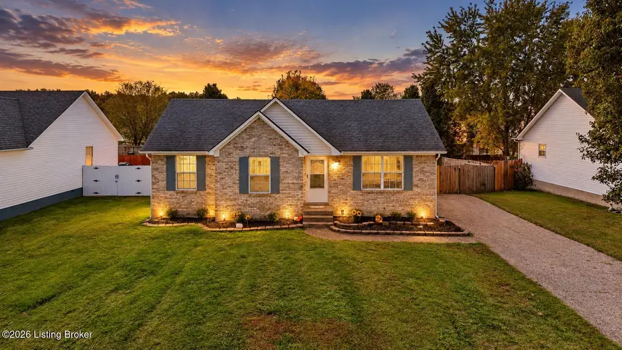 137 Stellar Dr, Shepherdsville, KY 40165 - #2