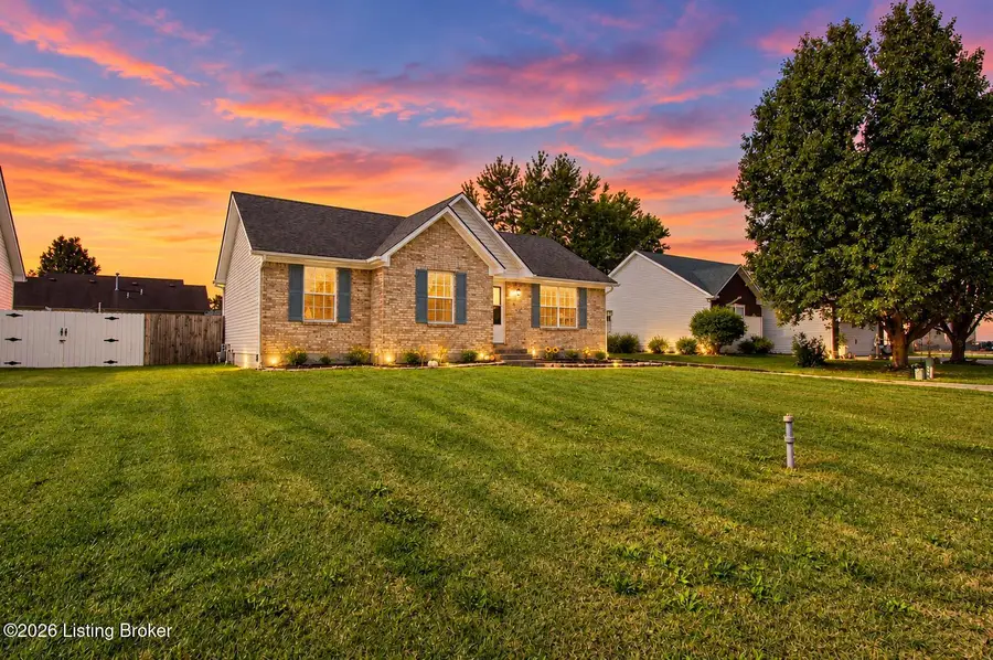 137 Stellar Dr, Shepherdsville, KY 40165 - #3