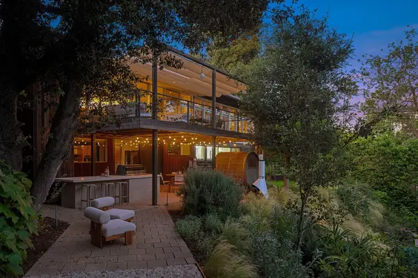 12632 W Sunset Boulevard, Los Angeles, CA 90049