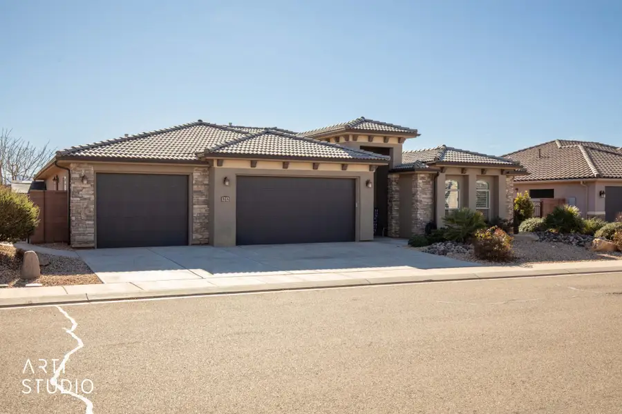 1212 E Gordon Ln, Washington, UT 84780 - #3