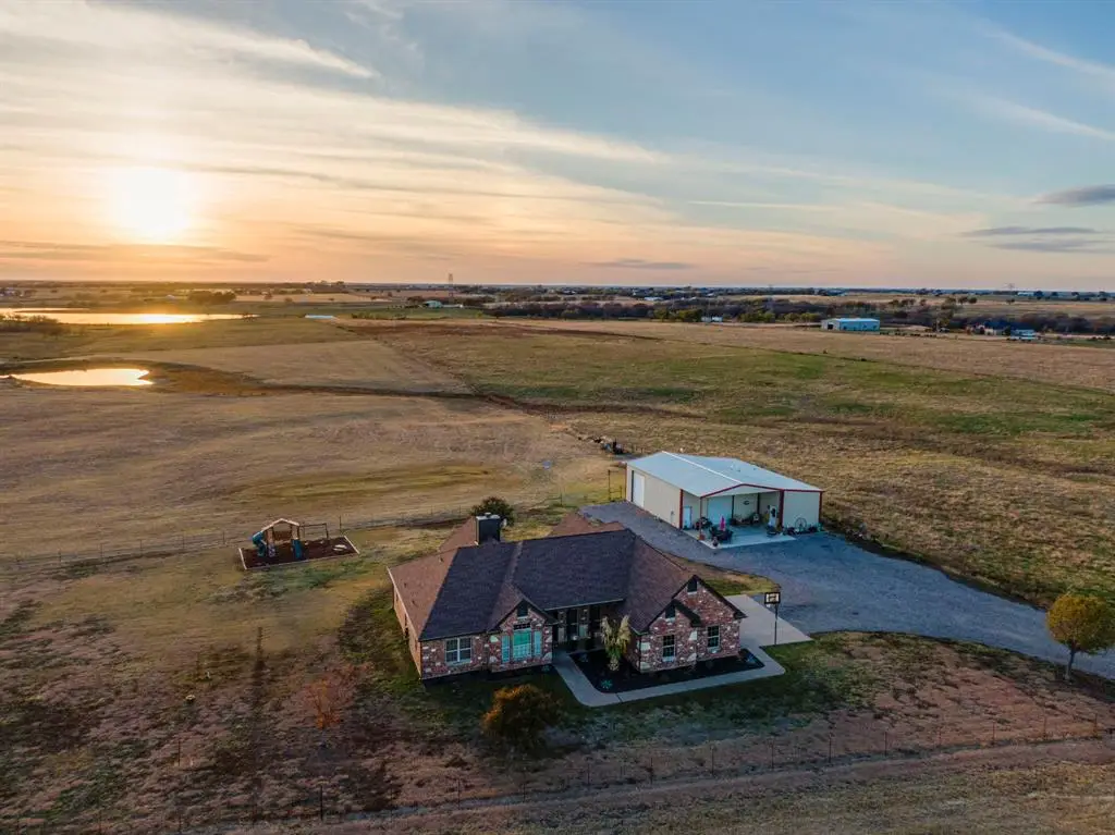 10365 Singleton Road, Midlothian, TX 76065 - Image #1