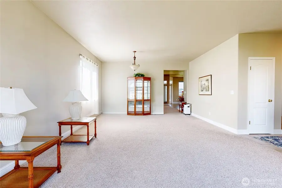 1726 SE Grassland Court, College Place, WA 99324 - #2