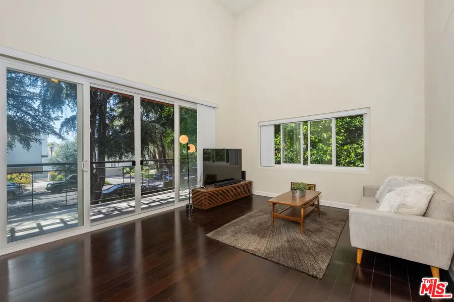 1127 15th Street #A, Santa Monica, CA 90403 - Image #2