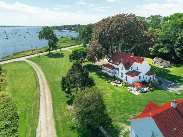 60 Poppasquash Road, Bristol, RI 02809