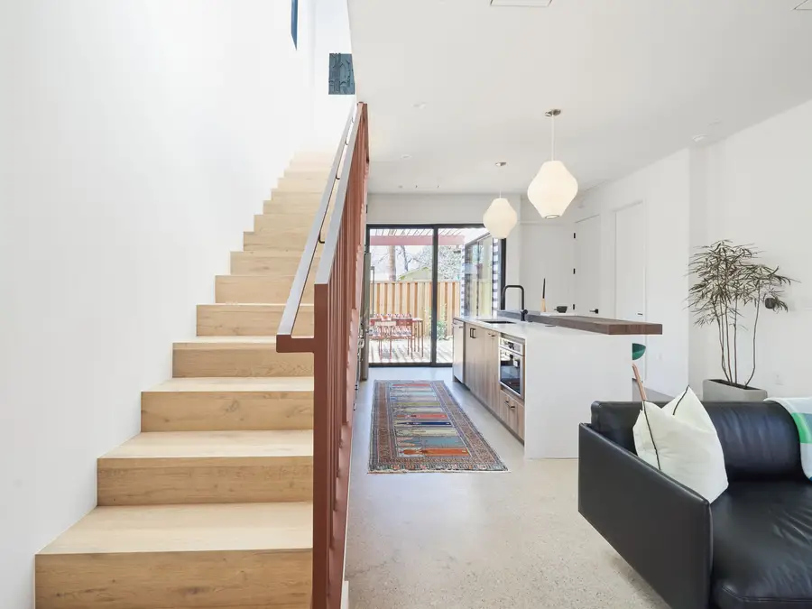 1000 Gullett St #2, Austin, TX 78702 - #3