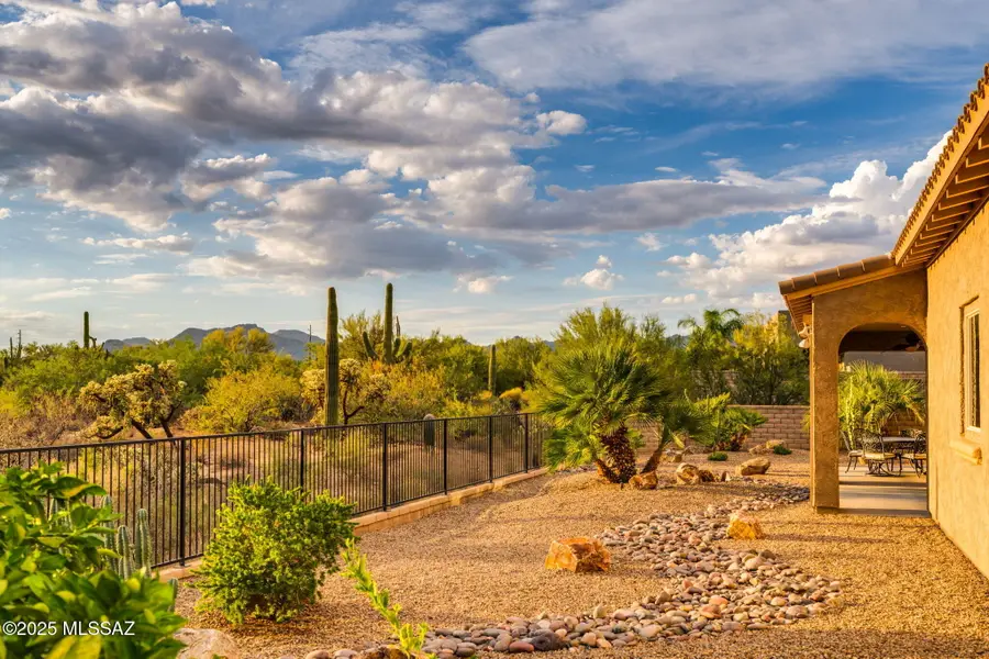 11795 N Luzon, Oro Valley, AZ 85737 - Image #2