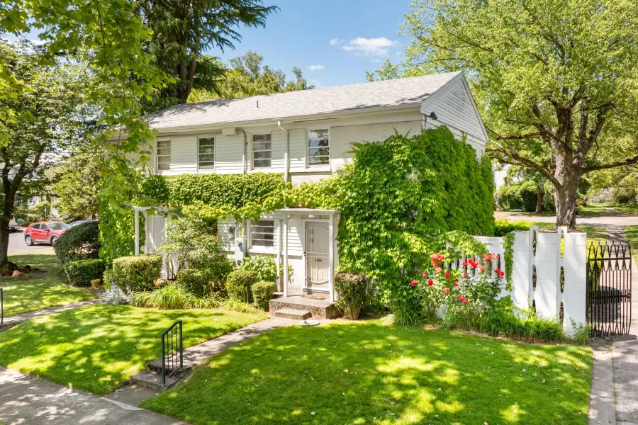 6811 NE Broadway, Portland, OR 97213 - #2