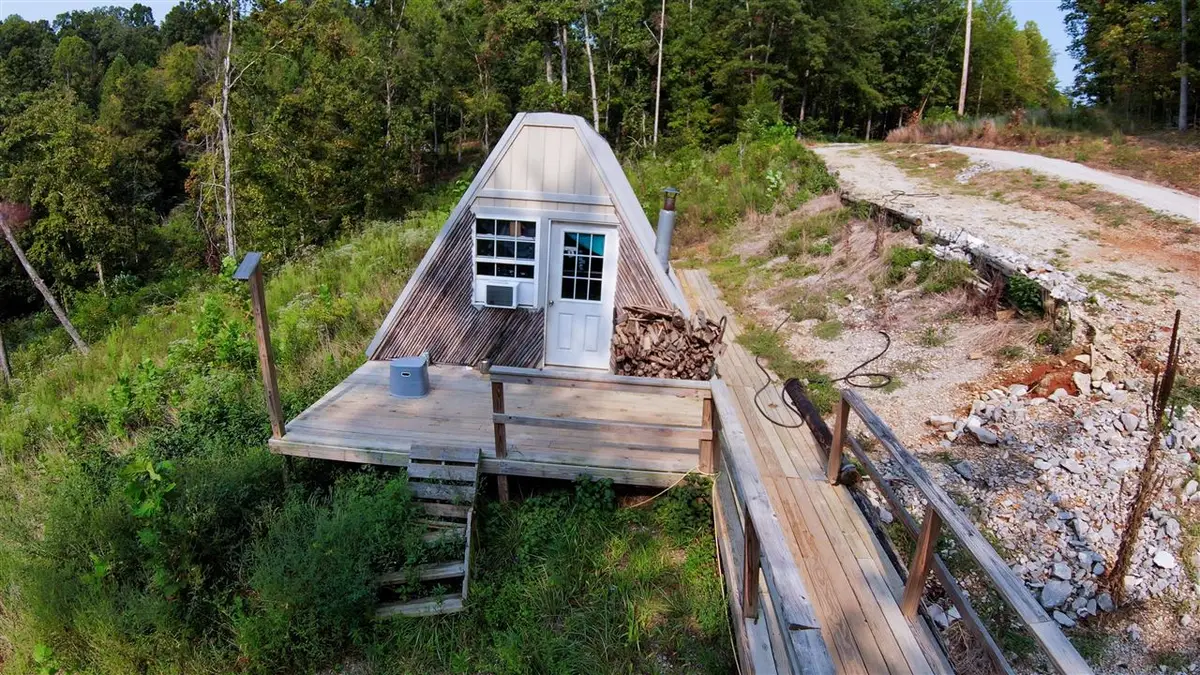 984 Webb Ford Rd, Clarkson, KY 42726 - Image #1