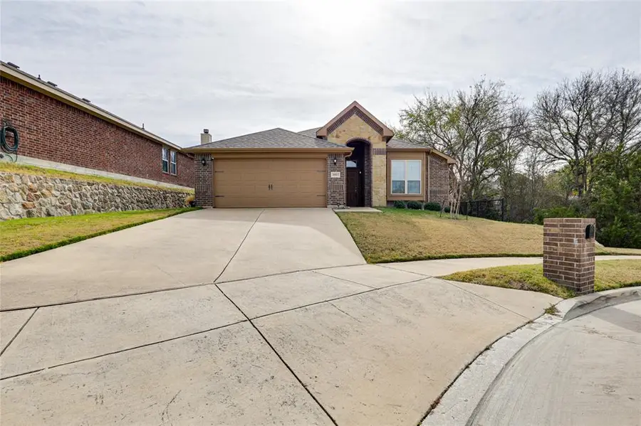 10813 Valor Trail, Fort Worth, TX 76108 - Image #3