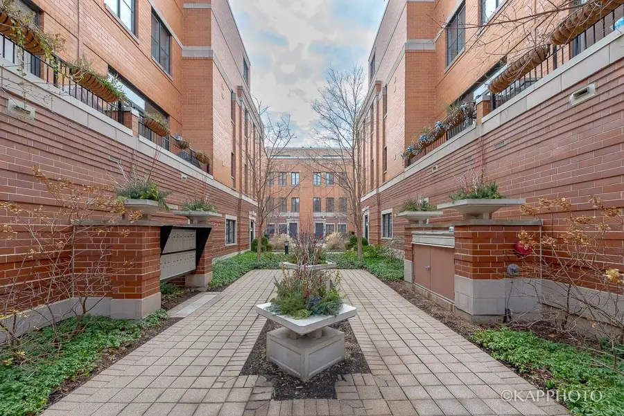 1117 W Monroe Street #15, Chicago, IL 60607 - #2