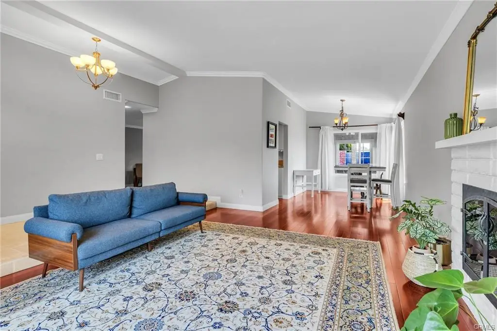 23041 La Granja, Valencia, CA 91354 - #1