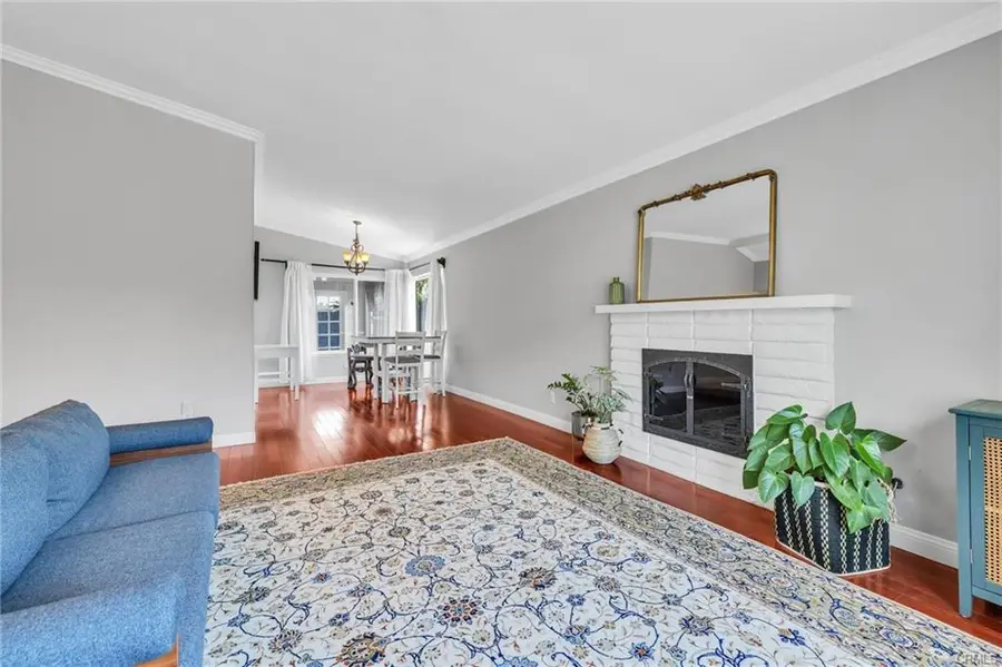 23041 La Granja, Valencia, CA 91354 - #2