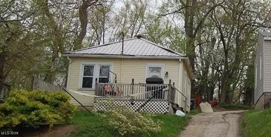 161 Fernwood Avenue, Barberton, OH 44203