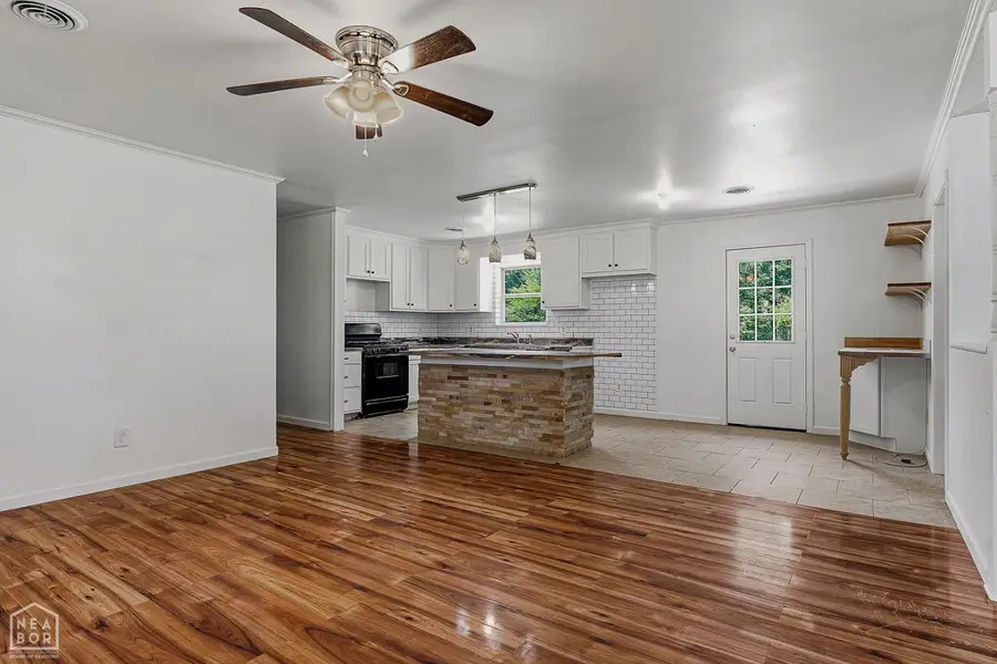 201 S Leigh Street S, Caraway, AR 72419 - #2