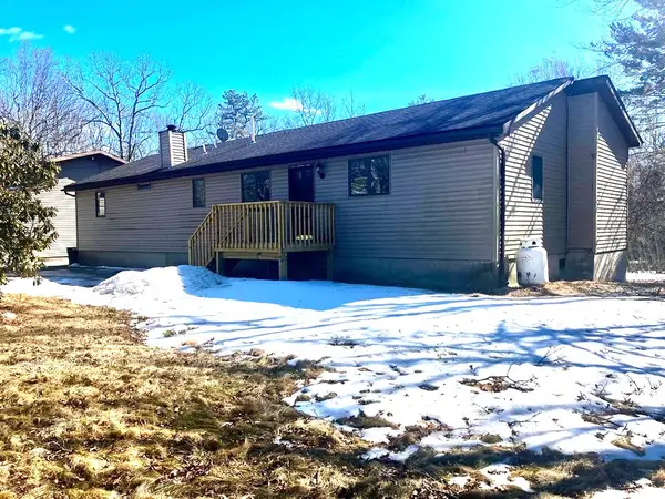 87 W Peenpack Trail, Sparrowbush, NY 12780