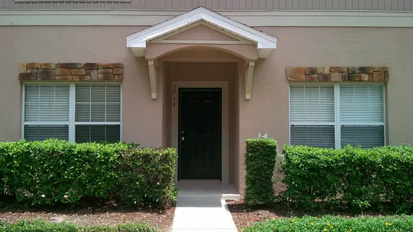 5718 FISHHAWK RIDGE DR, Lithia, FL 33547