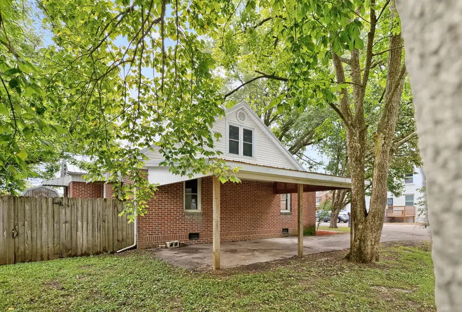 304 Poplar, Paris, TN 38242 - #2