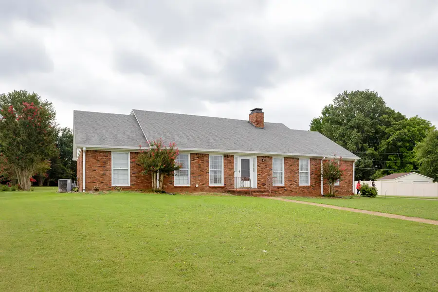 106 Lambeth St, Florence, AL 35633 - #2