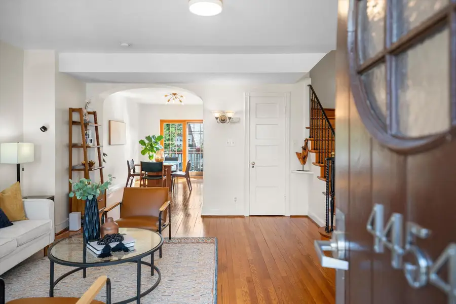 4454 Greenwich Pkwy Nw, Washington, DC 20007 - #3