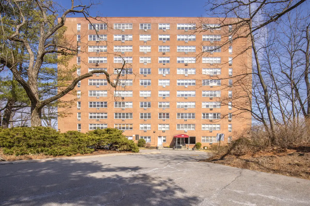 615 Palmer Rd #602, Yonkers, NY 10701 - Image #1