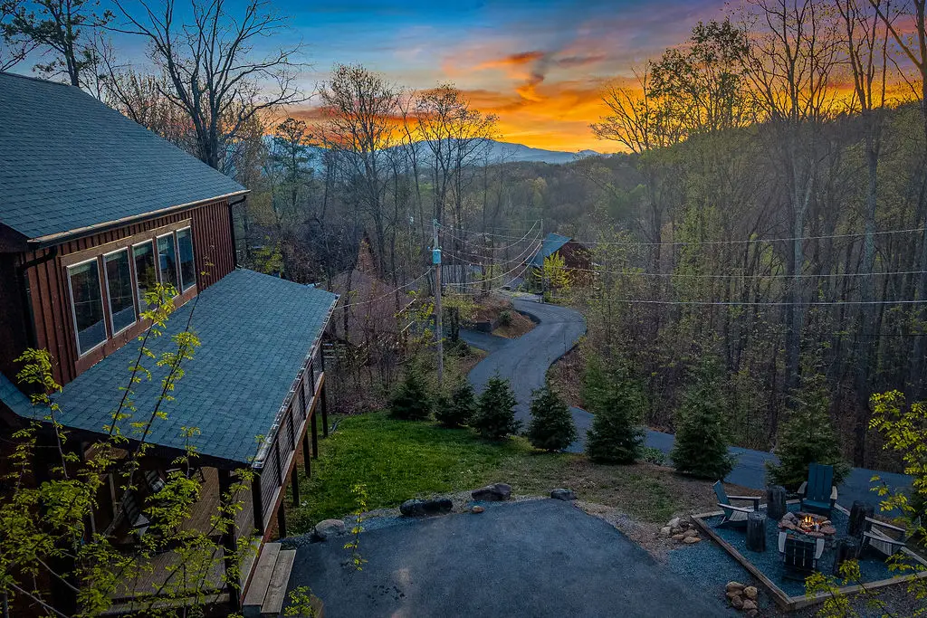 834 Pine Top Lane, Gatlinburg, TN 37738 - #1